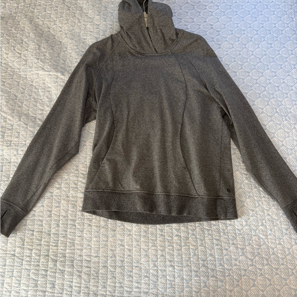 GREAT CONDITION Lululemon Athletica Gray Sweatshirt